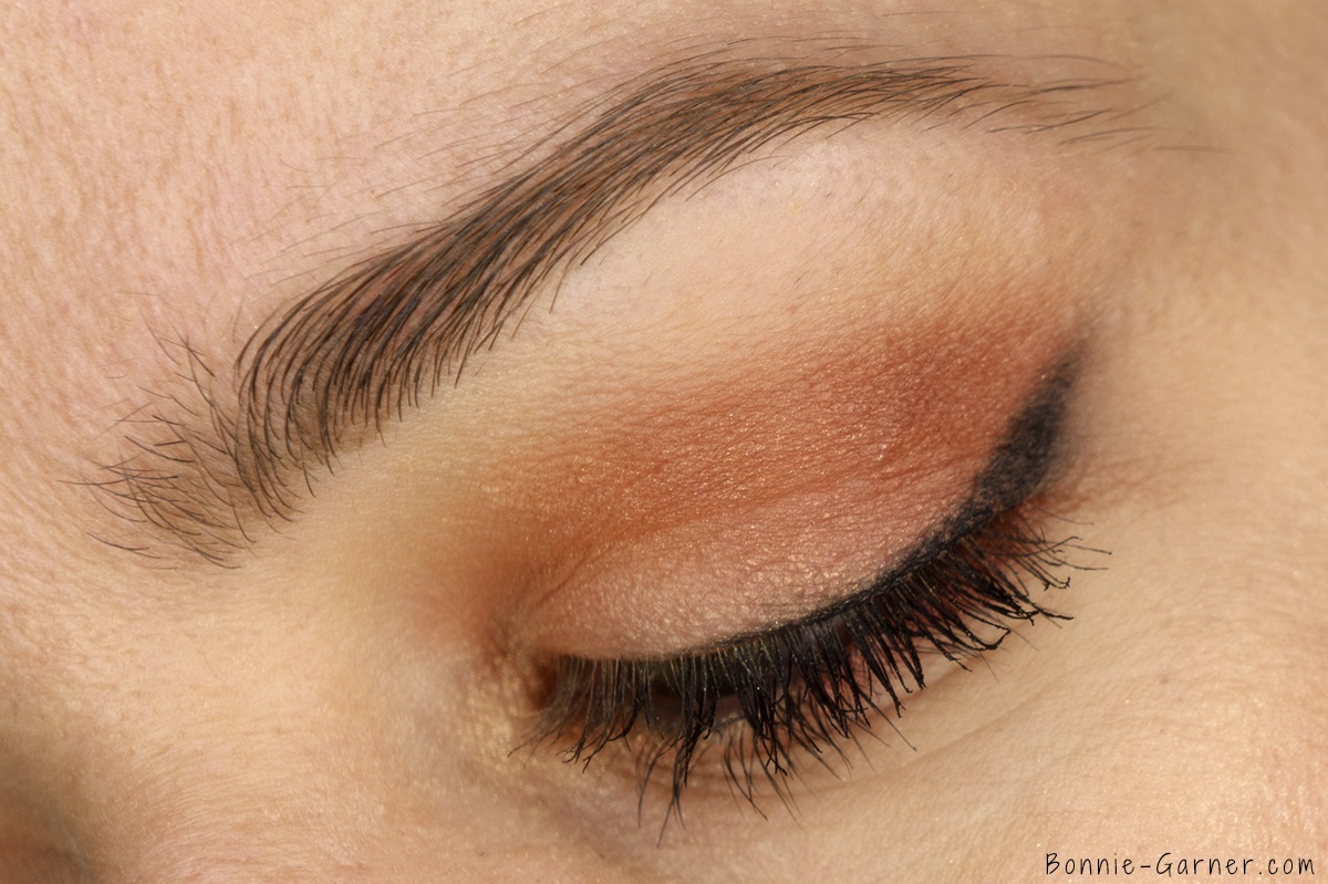 Anastasia Beverly Hills Shadow Couture World Traveler eyeshadow palette makeup look: soft peach, morocco, fudge, bellini, chic zoom