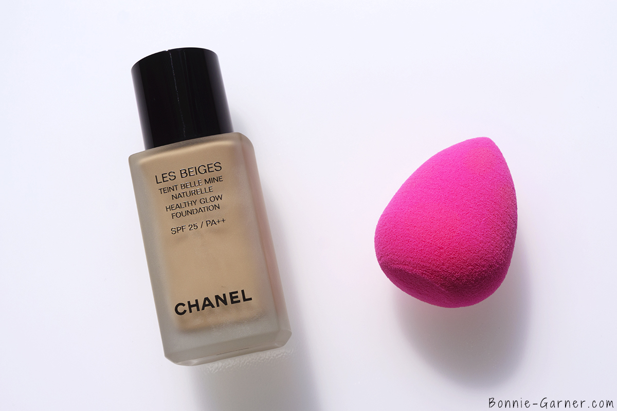 CHANEL Les Beiges Healthy Glow Foundation N°20 + Beauty Blender