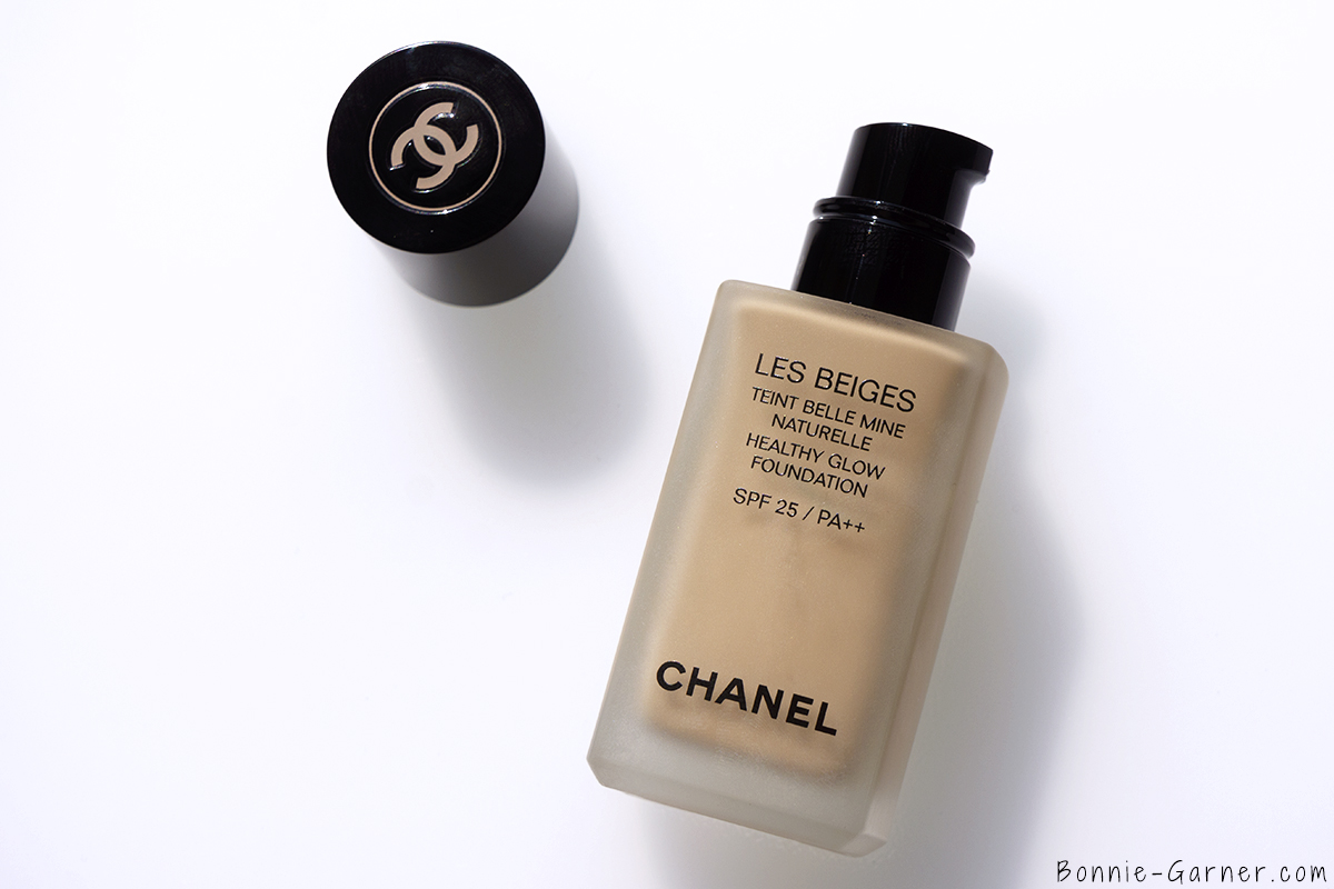 CHANEL Les Beiges Healthy Glow Foundation N°20