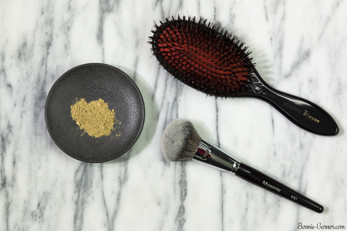 Natural dry shampoo: Kapoor Kachli powder