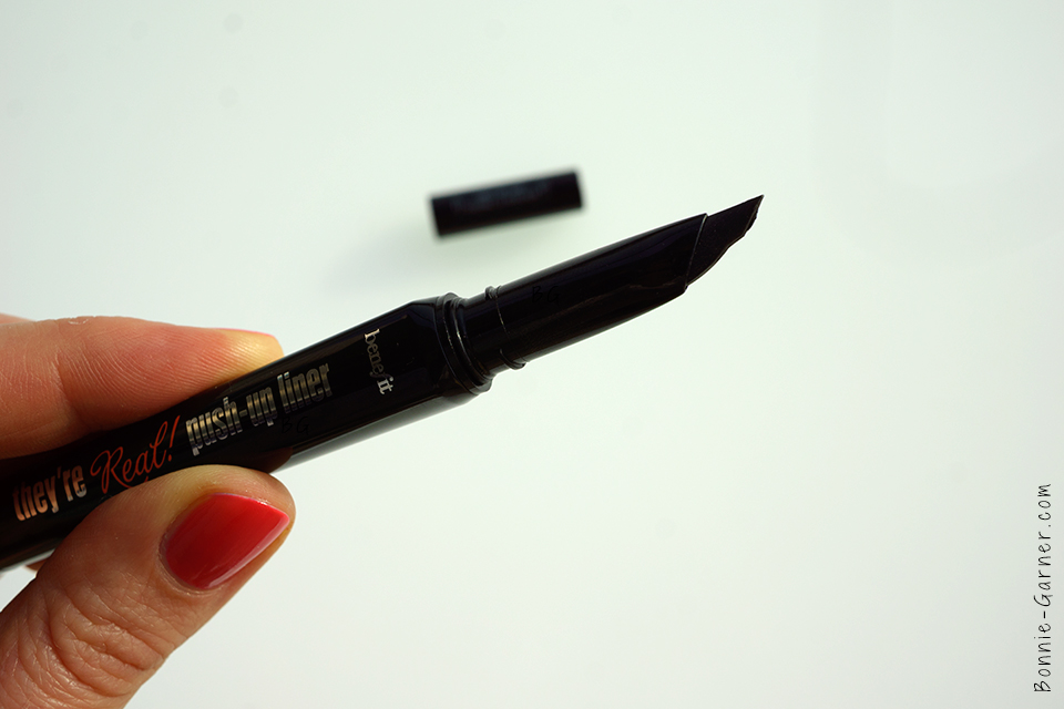 they're Reel push up liner close up view